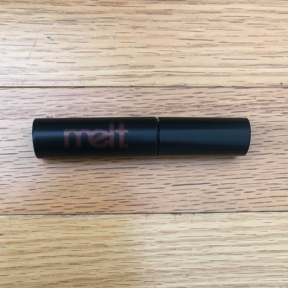Melt Cosmetics "Evoke" lip gloss - Picture 4 of 10